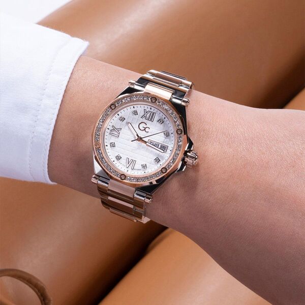 GUESS COLLECTION GCZ20002L1MF